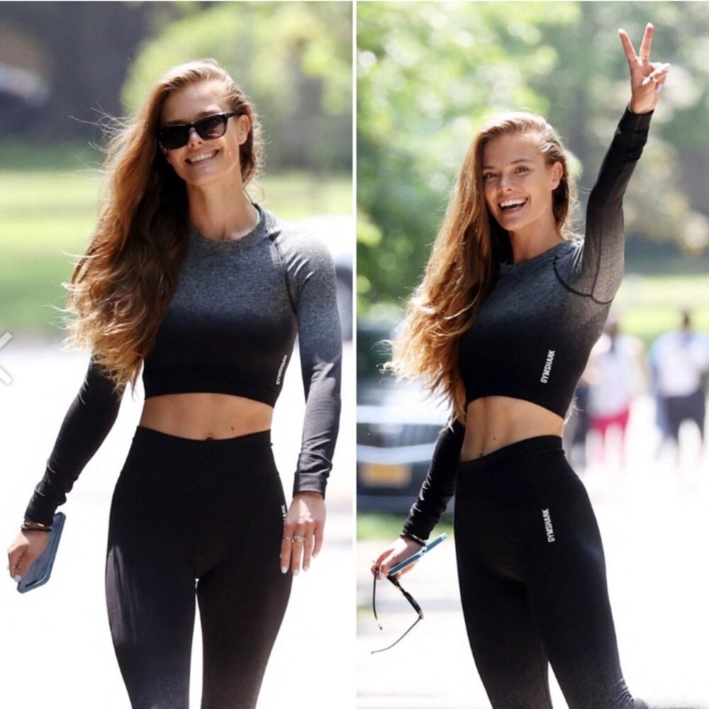 Iconic Gymshark long sleeve cropped top medium athletic sporty sexy gray